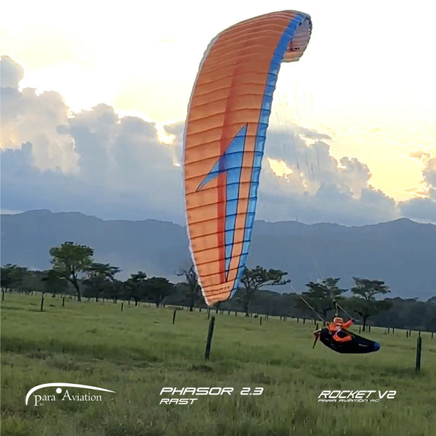 RC Gleitschirm, RC Paramotor, RC Paragliding Liegegurtzeug Rocket mit orangen Gleitschirm