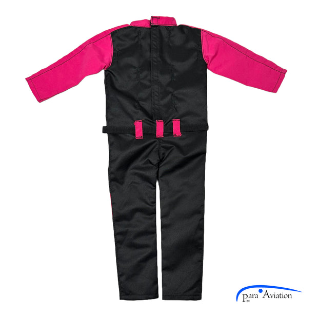 RC Gleitschirm  Pilotin ANNA Anzug in Schwarz und Magenta, mit Vorderreißverschluss und Montagelöchern für Zubehör auf dem Rücken, Maßstab 1:3 - Hinteransicht